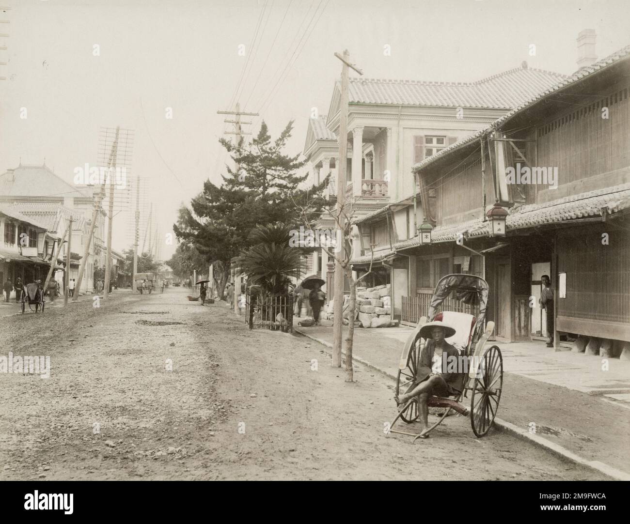 Vintage 19th ° secolo foto - Street scene, Kobe, Giappone, risciò Foto Stock