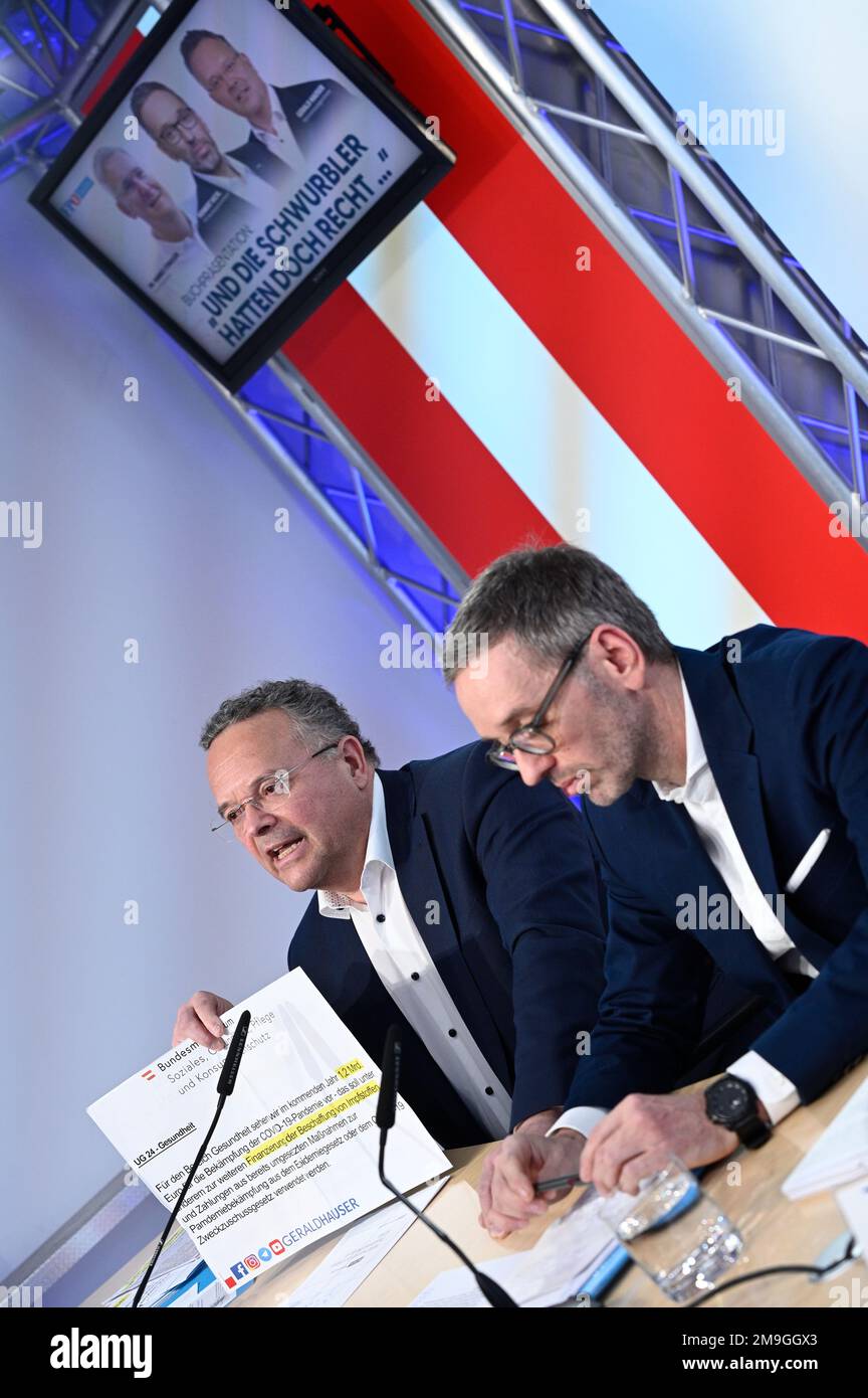 Vienna, Austria. 18th Jan, 2023. Presentazione del libro (Corona Fact Check) presso il centro stampa FPÖ con (da L a R) FPÖ membro del Consiglio Nazionale Gerald Hauser e il presidente del partito federale FPÖ Herbert Kickl Foto Stock
