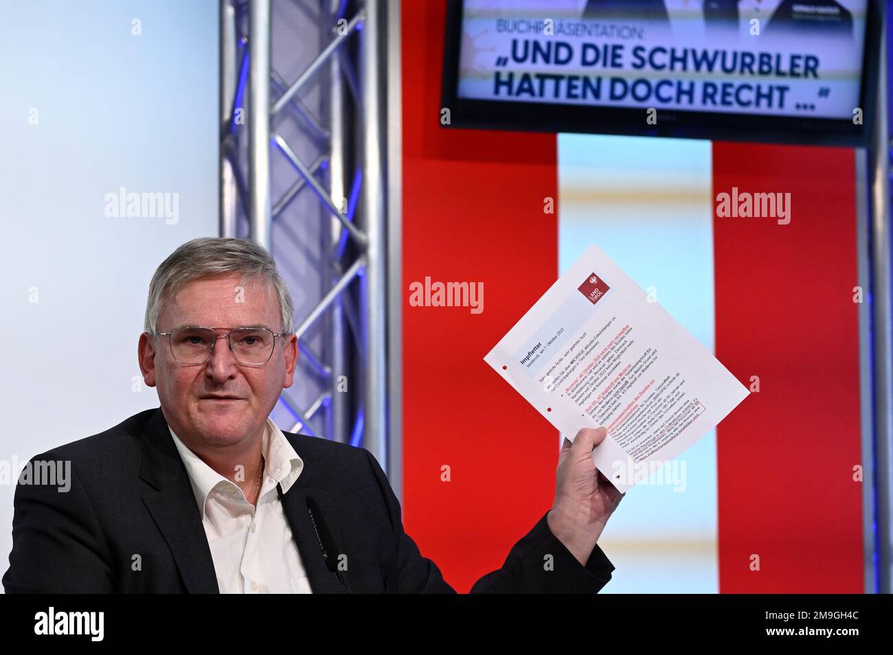 Vienna, Austria. 18th Jan, 2023. Presentazione del libro (Corona Fact Check) presso il media center di FPÖ con Univ.-DOZ. dr Hannes Strasser Foto Stock