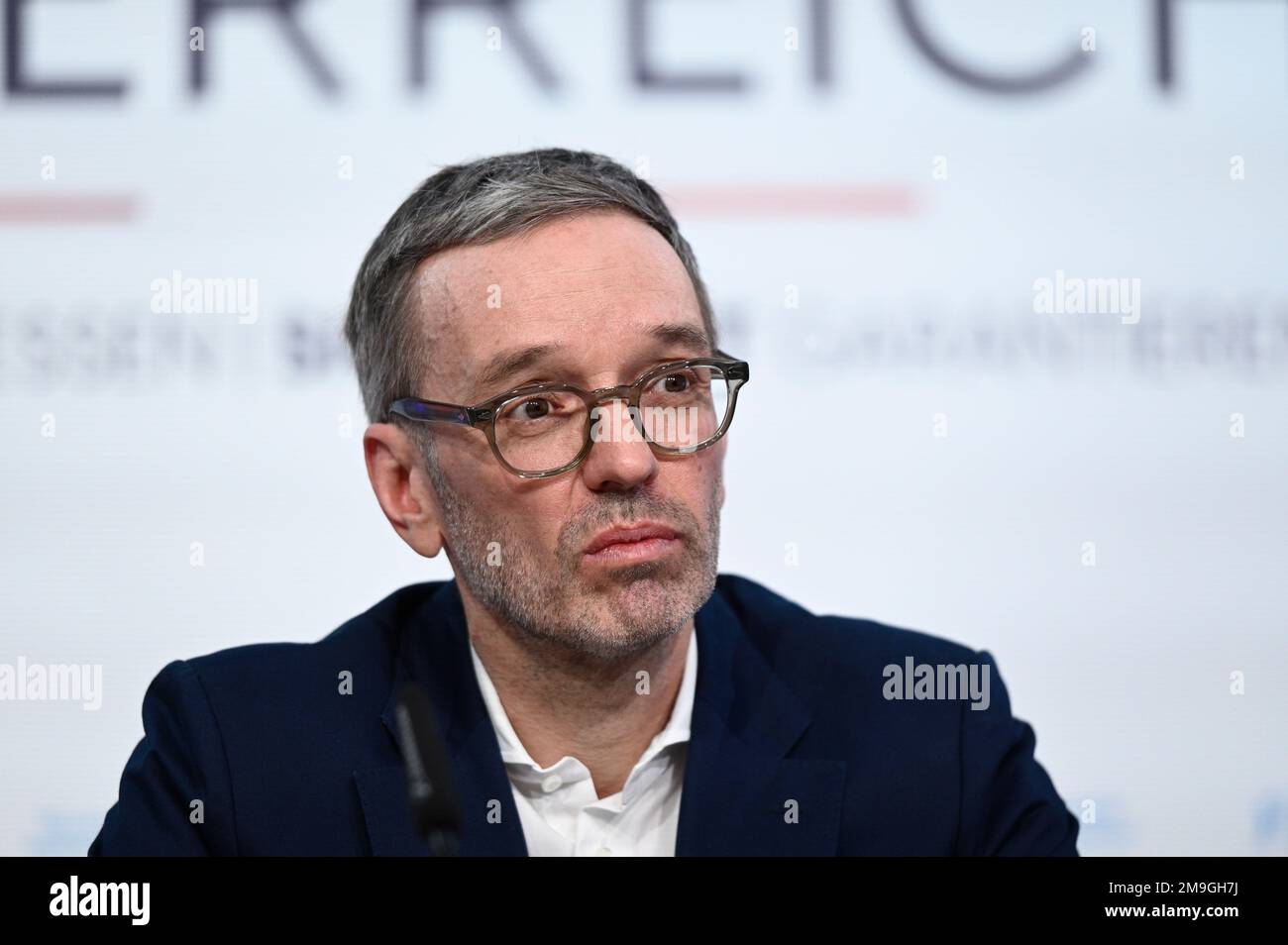 Vienna, Austria. 18th Jan, 2023. Presentazione del libro (Corona Fact Check) nel centro stampa di FPÖ con il presidente del partito federale FPÖ Herbert Kickl Foto Stock
