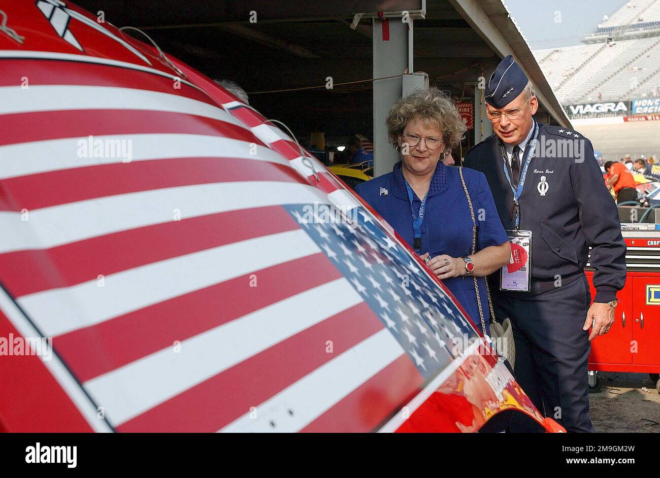 010923-F-8118G-009. Base: Dover Air Force base Stato: Delaware (DE) Paese: Stati Uniti d'America (USA) Scene Major Command mostrato: AMC Foto Stock