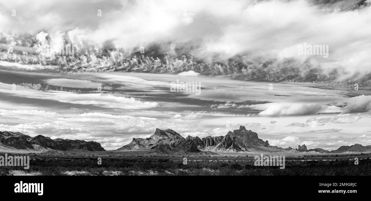 Paesaggio bianco e nero con le montagne Eagletail, Arizona, USA Foto Stock