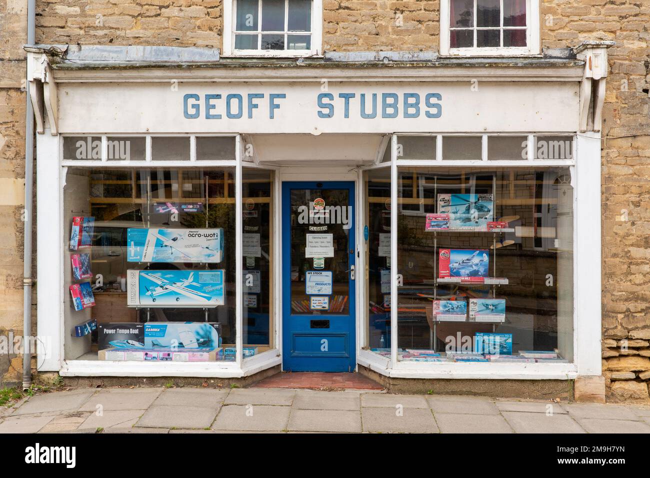Geoff Stubbs Model Shop, Oundle - preso nel settembre 2020, poco prima che si chiudesse. Foto Stock