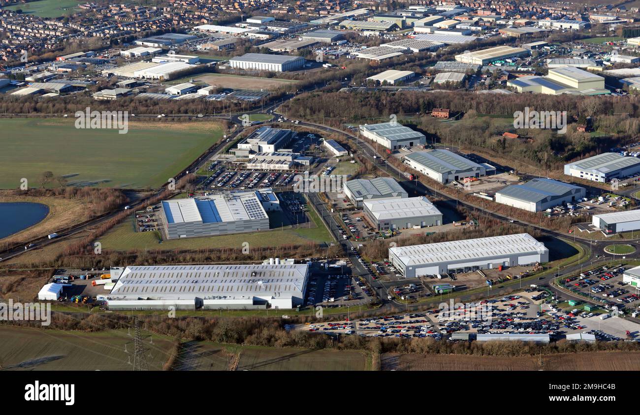 Vista aerea di una parte della tenuta industriale di Normanton vicino a Castleford, West Yorkshire Foto Stock