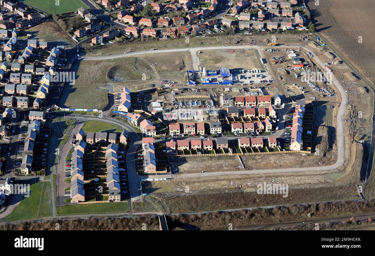 Veduta aerea dello sviluppo di Keepmoat Willow Heights a Thurnscoe vicino a Rotherham, South Yorkshire Foto Stock