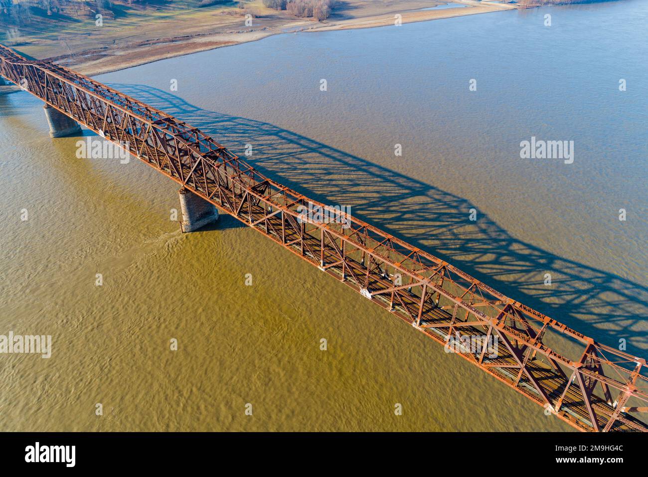 Ponte Union Pacific RR sul fiume Mississippi vicino a Tebes, Alexander County, Illinois, USA Foto Stock