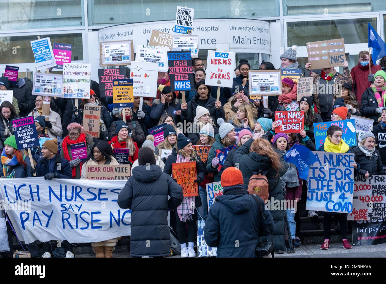 Londra, Regno Unito. 18th Jan, 2023. NHS Nurses strike picket line all'ospedale UCL London UK Credit: Ian Davidson/Alamy Live News Foto Stock