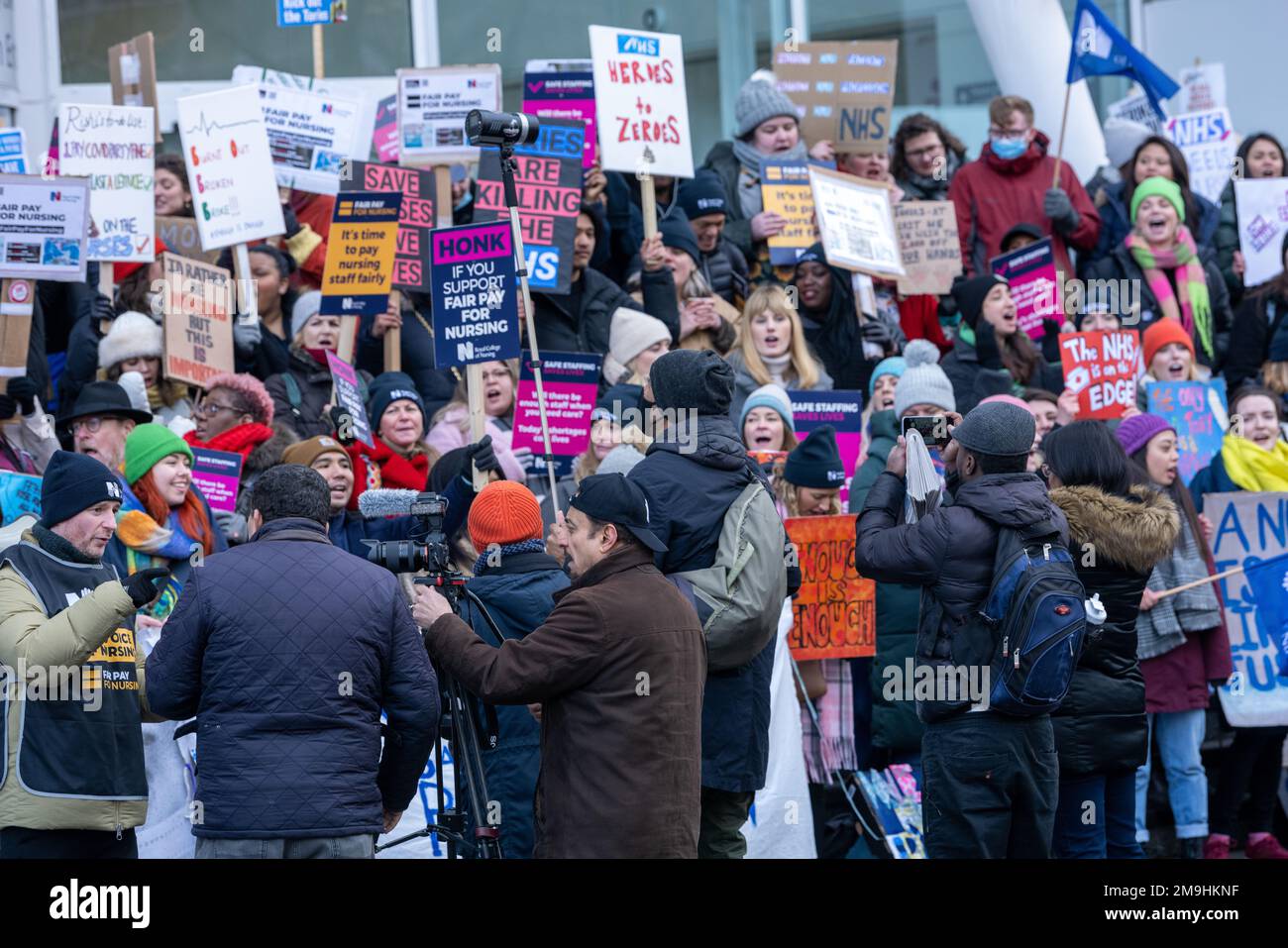 Londra, Regno Unito. 18th Jan, 2023. NHS Nurses strike picket line all'ospedale UCL London UK Credit: Ian Davidson/Alamy Live News Foto Stock