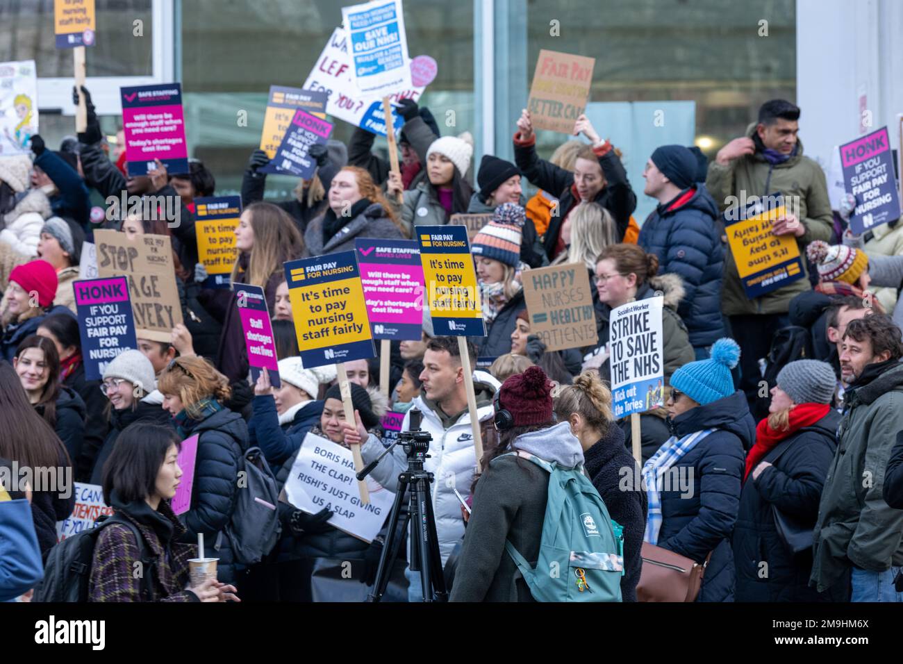 Londra, Regno Unito. 18th Jan, 2023. NHS Nurses strike picket line all'ospedale UCL London UK Credit: Ian Davidson/Alamy Live News Foto Stock