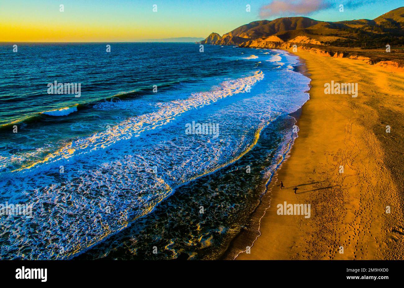 Montara state Beach Surfers, Montara, California, Stati Uniti Foto Stock