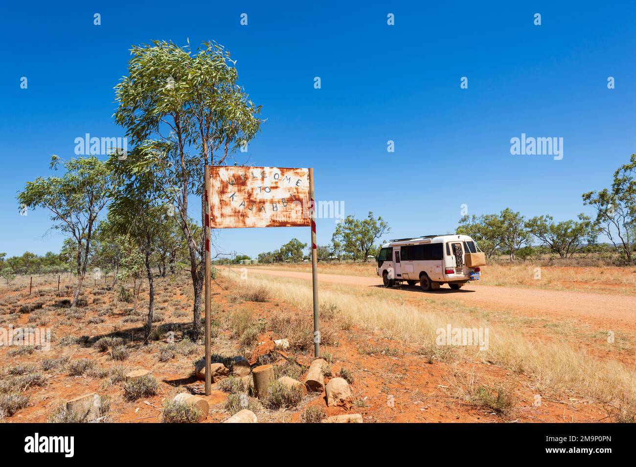 Viaggio fuori strada verso la remota cittadina Outback di Kajabbi, Queensland, QLD, Australia Foto Stock