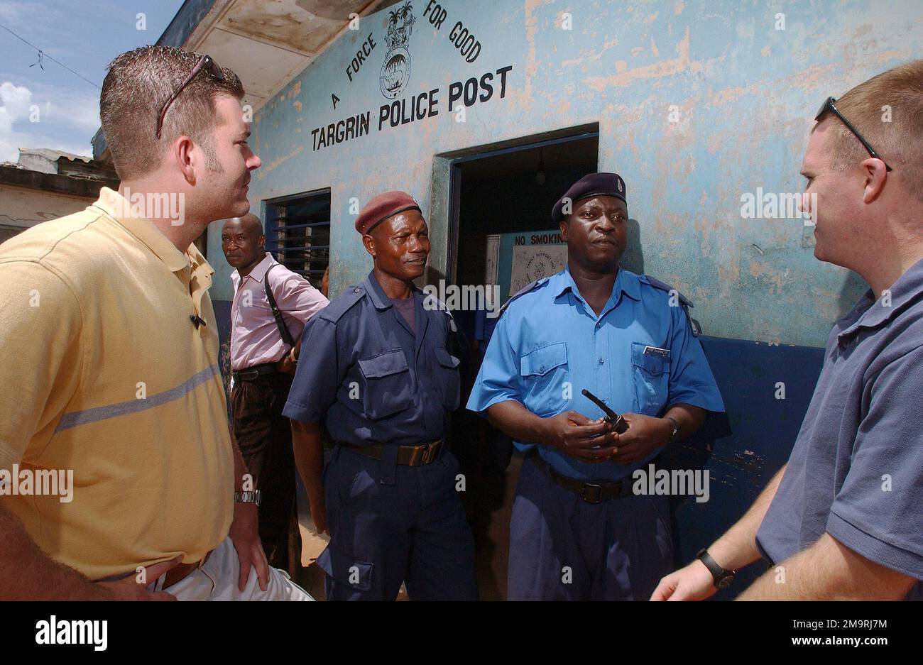 030809-F-6701P-012. Subject Operation/Series: JTF LIBERIA base: Targrin Paese: Sierra Leone (SLE) Foto Stock