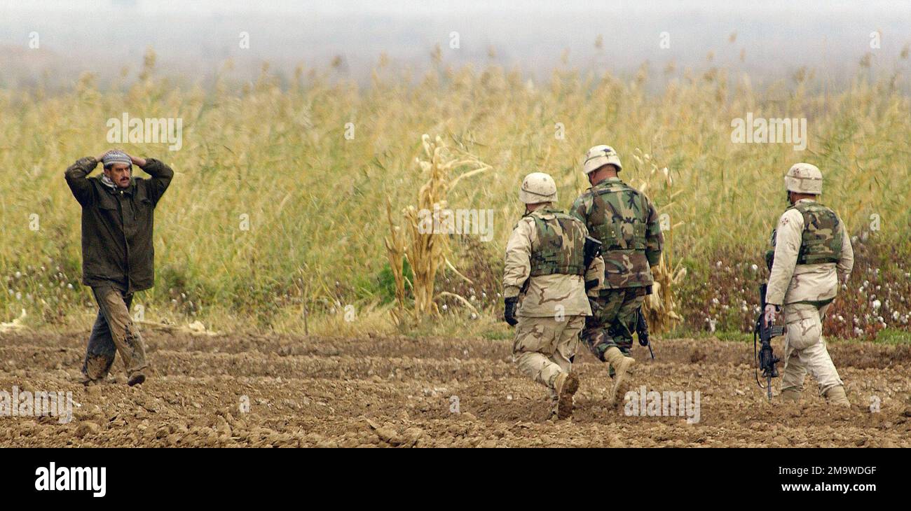 031202-F-1798W-026. Base: Al Hawijah Stato: Diyala Nazione: Iraq (IRQ) Foto Stock