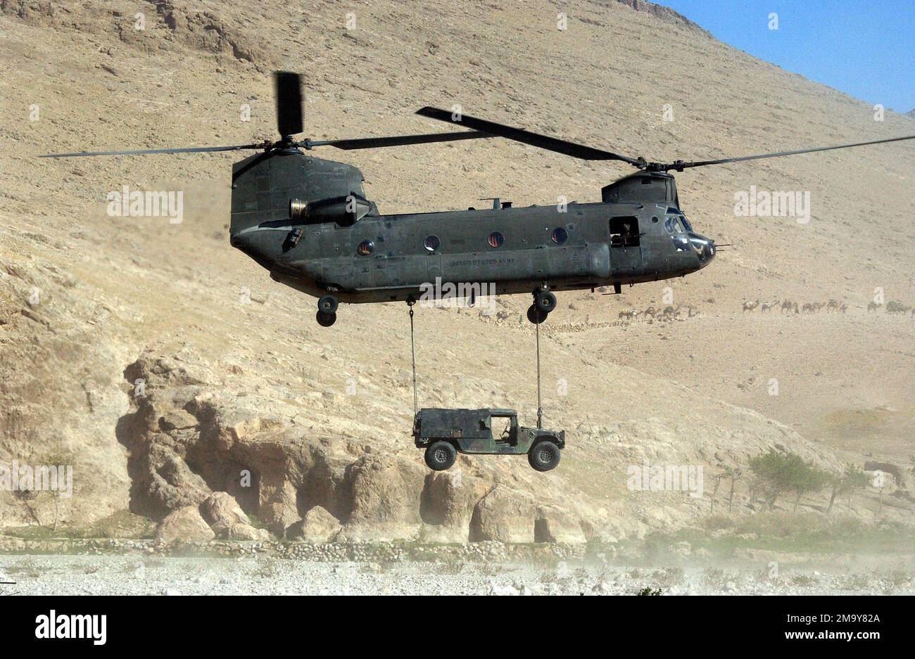 040324-A-6414T-012. Oggetto operazione/Serie: LIBERTÀ DUREVOLE Stato: Provincia di Uruzgan Paese: Afghanistan (AFG) Foto Stock