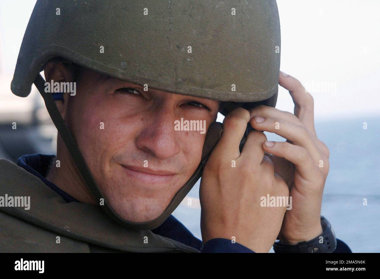 060127-N-4374S-007. Base: USS carter Hall (LSD 50) Foto Stock