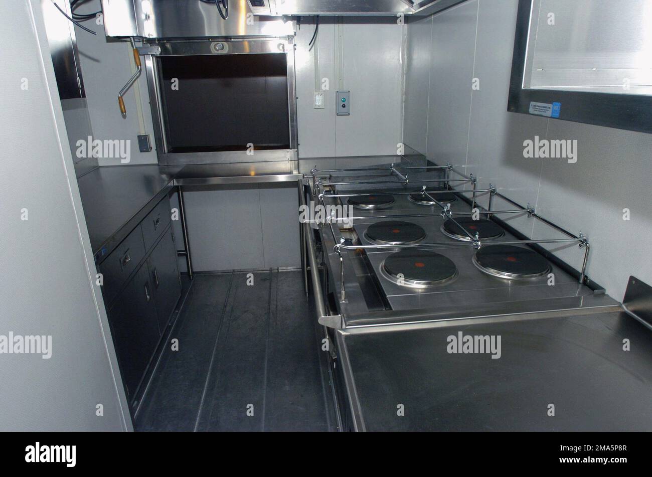 050204-N-7676W-257. Base: LSC-X (FSF 1) Foto Stock