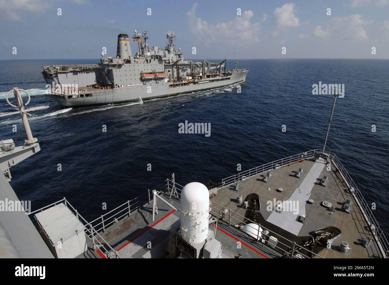 060216-N-4374S-003. Base: USS carter Hall (LSD 50) Foto Stock