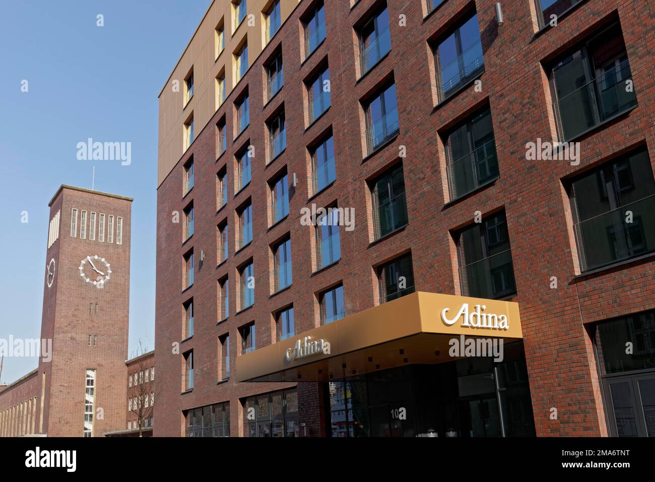 Adina Apartment Hotel Duesseldorf am Central railway station, Lifestyle Hotel, North Rhine-Westphalia, Germania Foto Stock