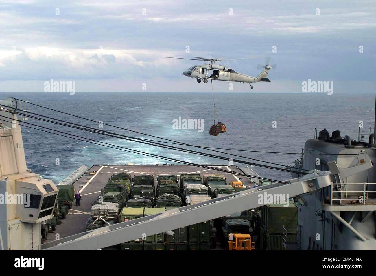 050826-N-7660S-063. Base: USS carter Hall (LSD 50) Nazione: Oceano Atlantico (AOC) Foto Stock