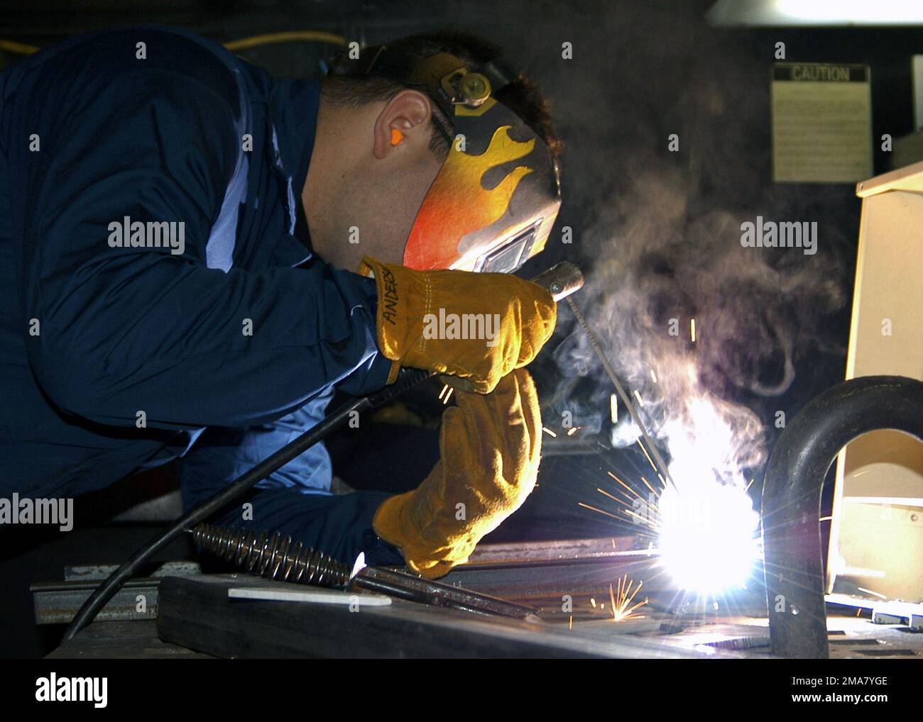 060210-N-7869M-025. Base: USS Bataan (LHD 5) Foto Stock