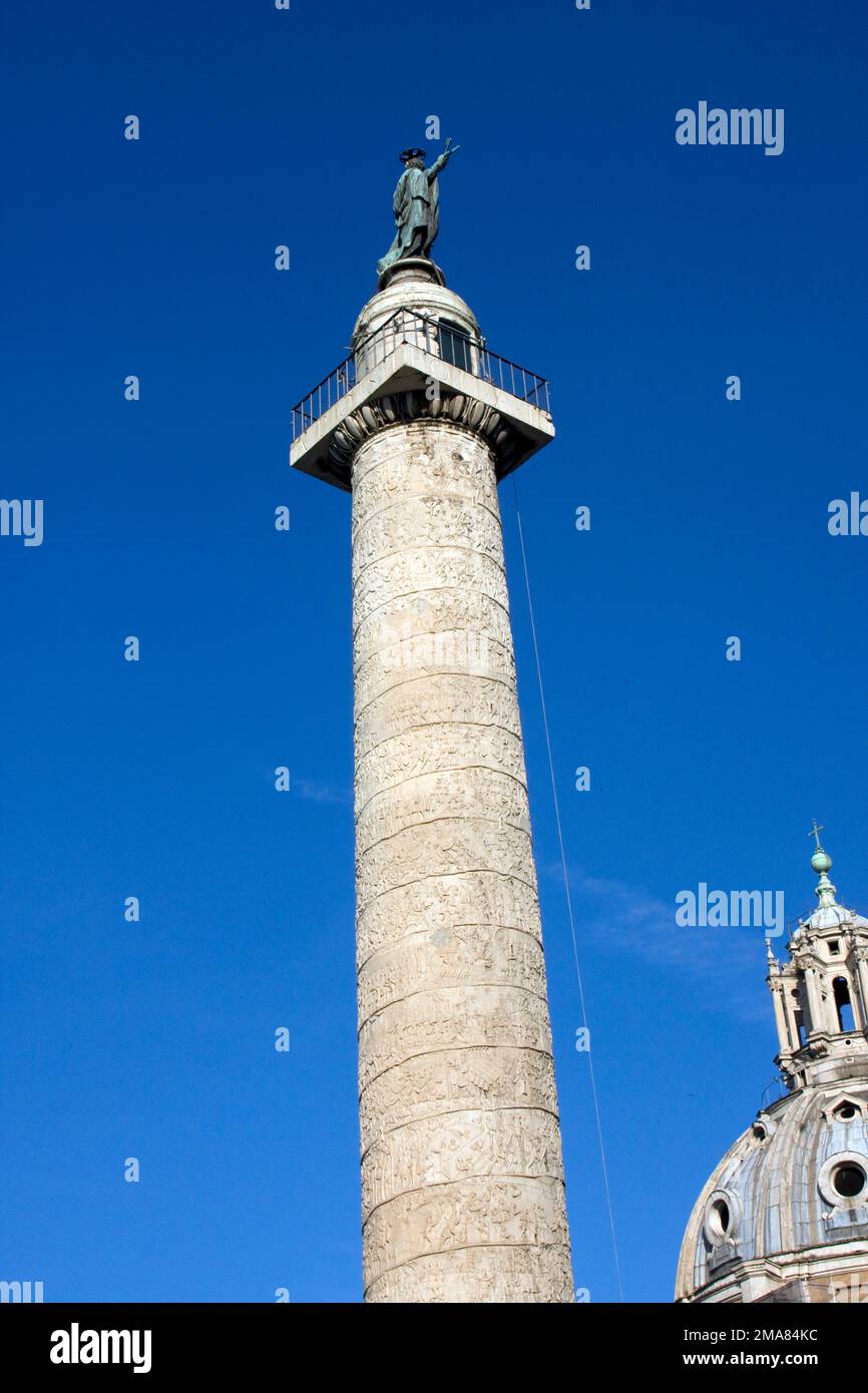 Colonna di Traiano, colonna trionfale e luogo dove si trovano le reliquie dell'imperatore Traiano Roma Italia Foto Stock