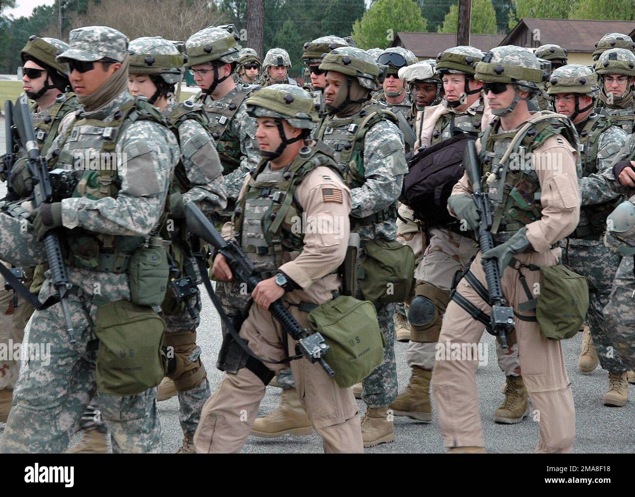 060323-N-0057D-006. Base: Fort Jackson Stato: South Carolina (SC) Nazione: Stati Uniti d'America (USA) Foto Stock