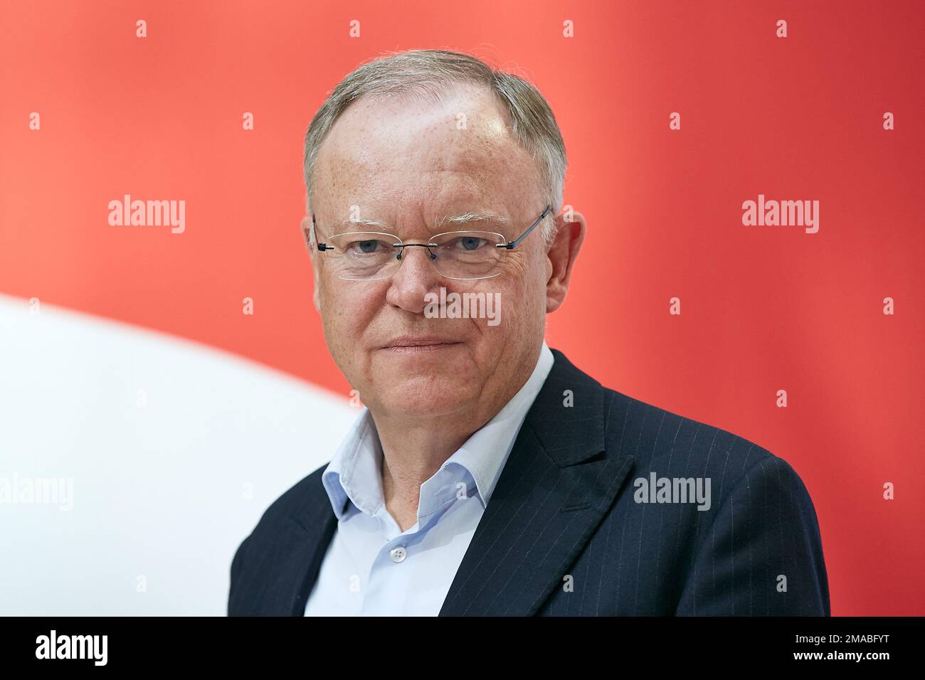 10.10.2022, Germania, Berlino, Berlino - Stephan Weil alla conferenza stampa sui risultati delle elezioni di Stato nella bassa Sassonia a Willy Brandt House. Foto Stock