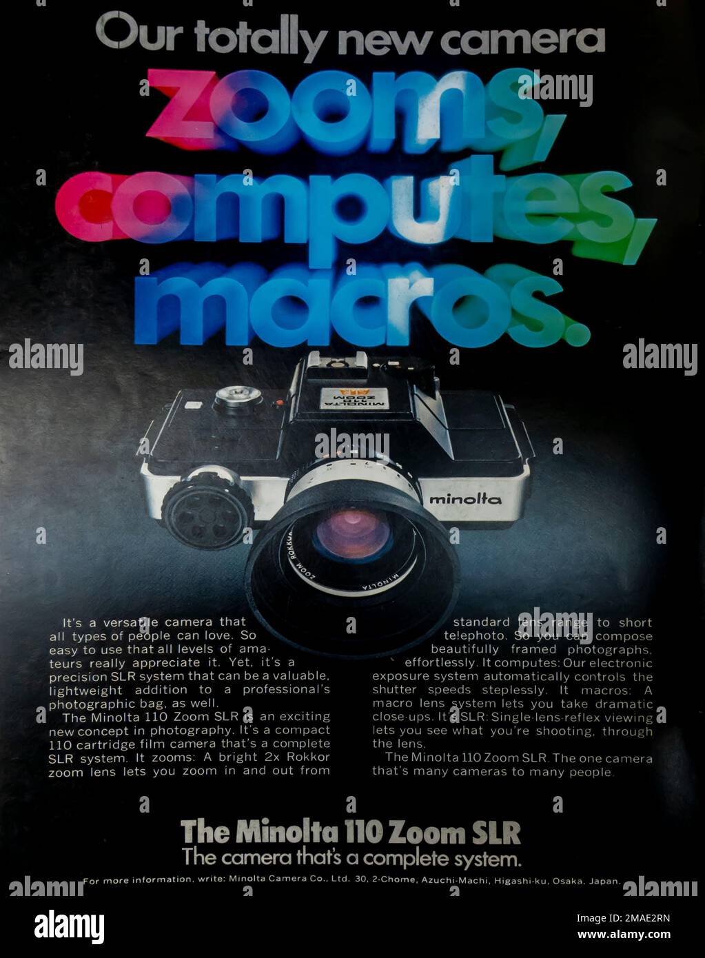 Le fotocamere reflex con zoom 110 Minolta pubblicano in una rivista NatGeo, 1978 Foto Stock