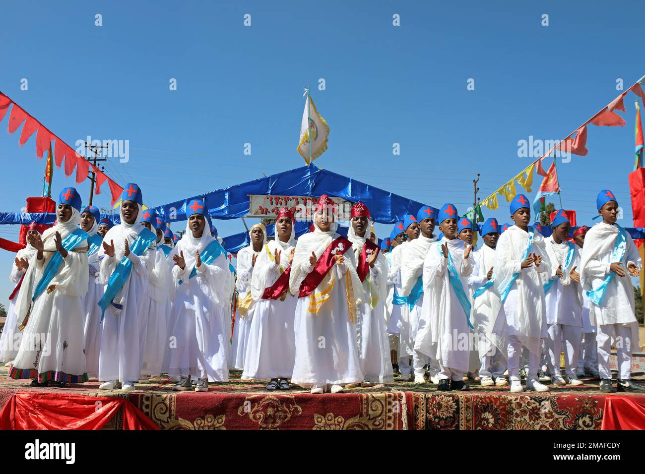 Coro della Chiesa che canta ad Asmara per le celebrazioni in Nigdet Foto Stock