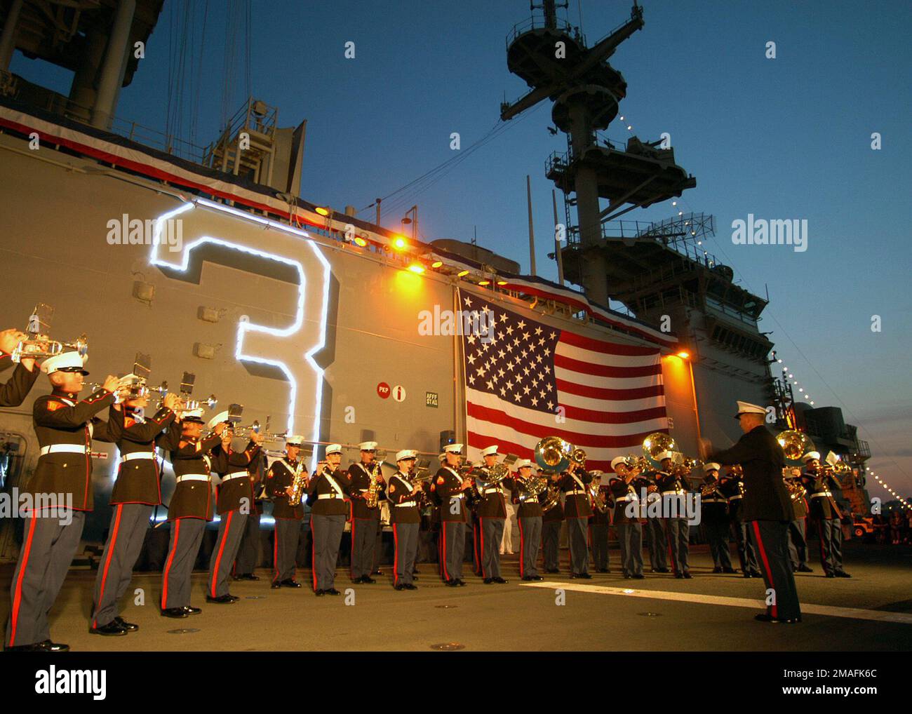 060528-N-1371G-247. Base: USS Kearsarge (LHD 3) Foto Stock