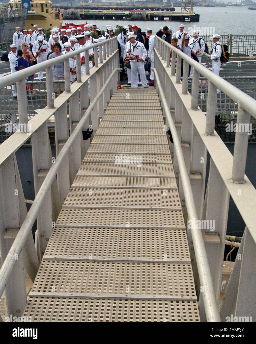 060706-N-1328S-011. Base: Naval Station, San Diego Stato: California (CA) Paese: Stati Uniti d'America (USA) Foto Stock