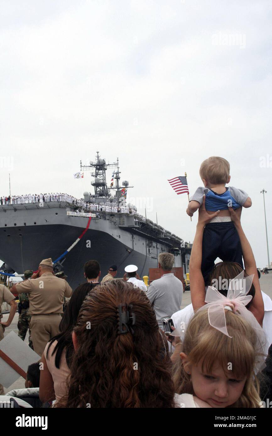 060816-N-3314H-076. Base: Naval Air Station, San Diego Stato: California (CA) Paese: Stati Uniti d'America (USA) Foto Stock