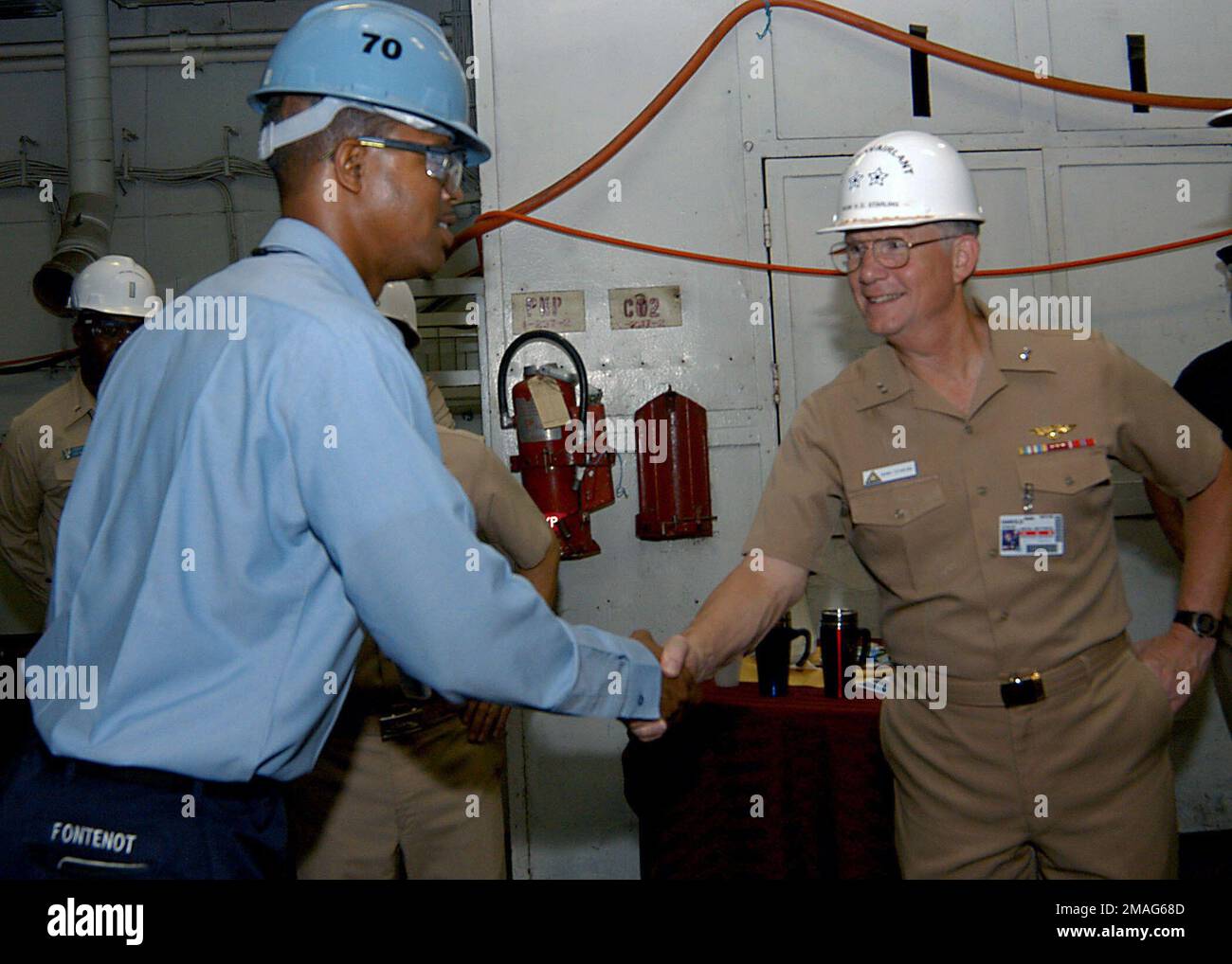 060831-N-2198V-005. Base: USS Carl Vinson (CVN 70) Foto Stock