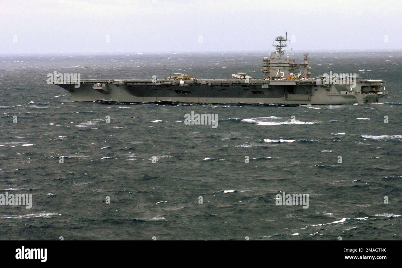 070116-N-0535P-067. Base: USS Harry S. Truman (CVN 75) Nazione: Oceano Atlantico (AOC) Foto Stock