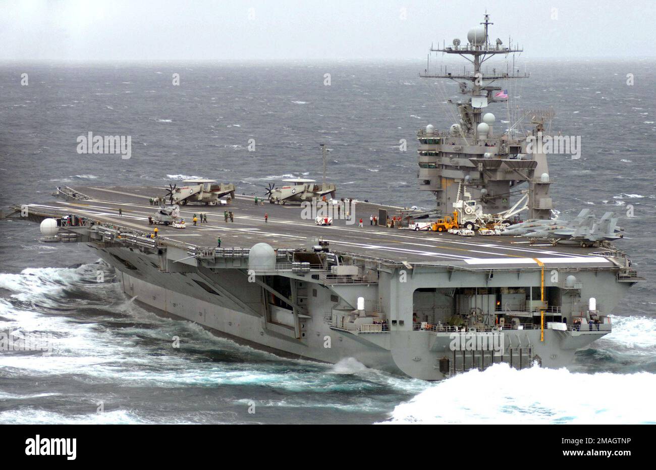 070116-N-0535P-023. Base: USS Harry S. Truman (CVN 75) Nazione: Oceano Atlantico (AOC) Foto Stock