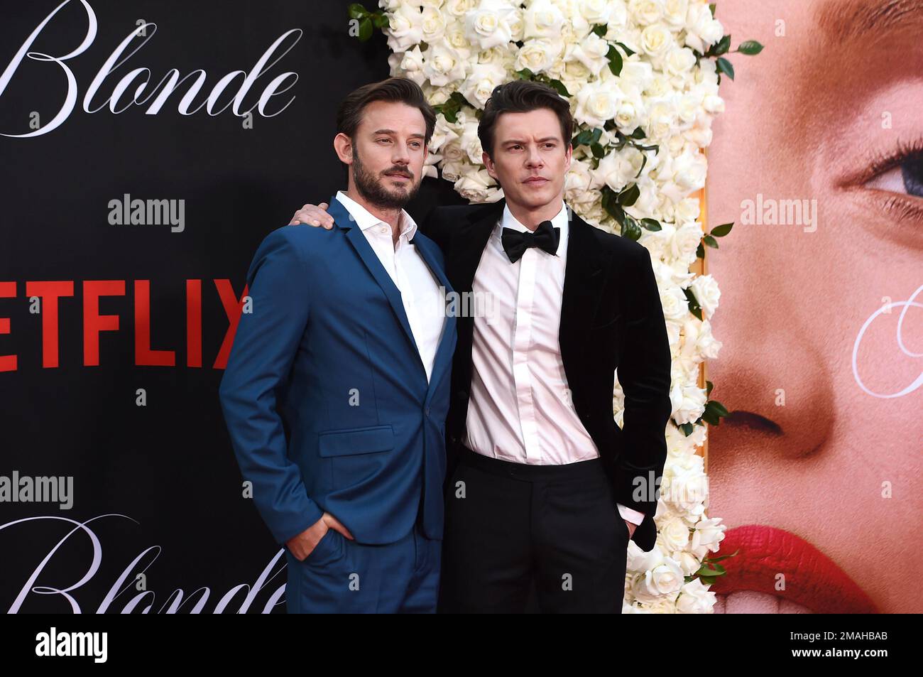 Xavier Samuel and Evan Williams arrive at the premiere of "Blonde,"  Tuesday, Sept. 13, 2022, at TCL Chinese Theatre in Los Angeles. (Photo by  Jordan Strauss/Invision/AP Foto stock - Alamy