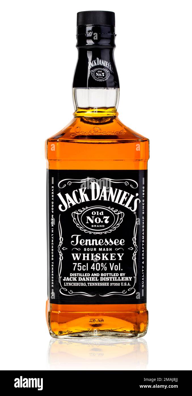 CHISINAU,MOLDOVA-NOVEMBRE 14,2015: Bottle unico di Jack Daniels #7. Jack Daniel's è un marchio di whisky del Tennessee che è l'America più venduto Foto Stock