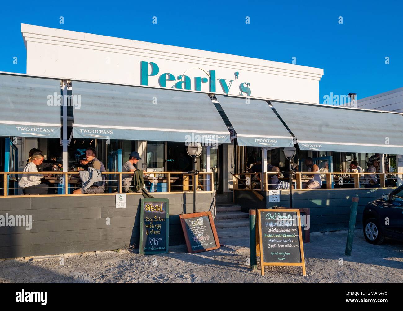 Pearly's, un ristorante locale sulla spiaggia a Langebaan, Capo Occidentale, Sud Africa. Foto Stock