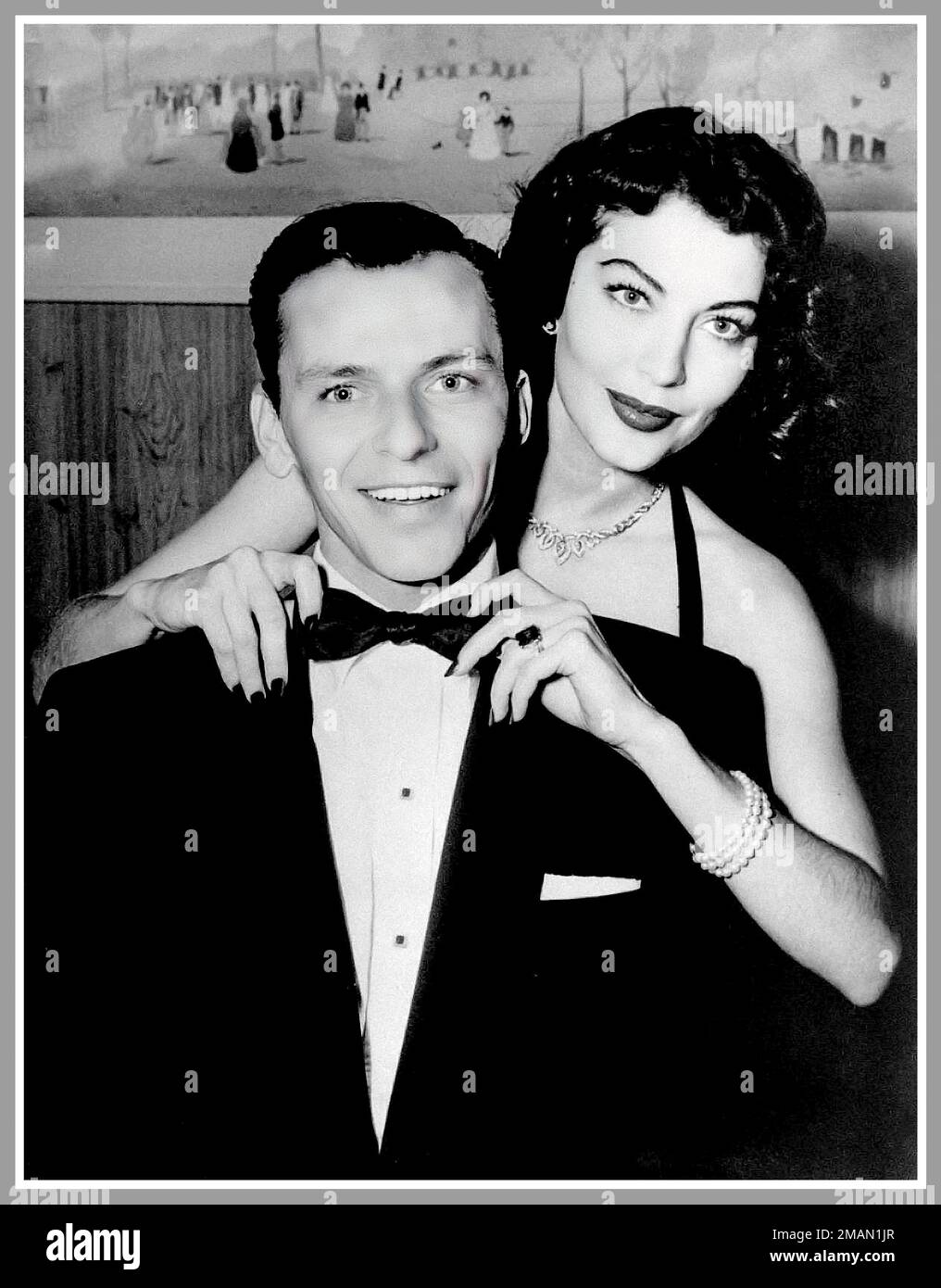 Frank Sinatra e la sua seconda moglie, Ava Gardner a Londra il 9 dicembre 1951. Erano stati sposati il 7 1951 novembre Londra UK Press Pubblicità Photo Foto Stock