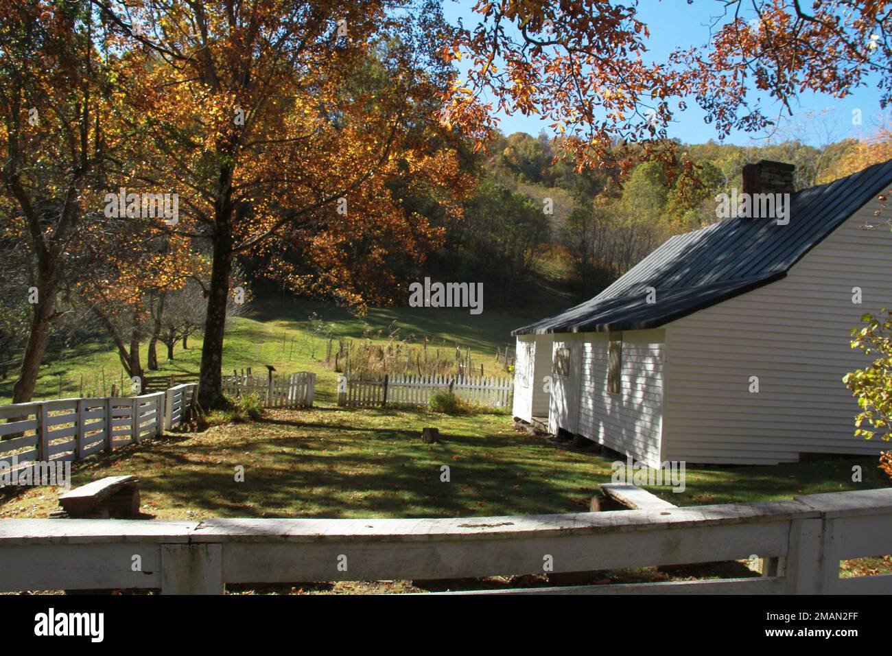 La storica Johnson Farm nella Blue Ridge Parkway della Virginia, Stati Uniti Foto Stock