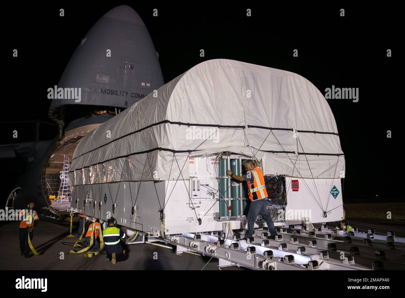 Satellite SBIRS (Space Based Infrared System), Geosynchronous Earth Orbit (GEO)-6 viene scaricato presso Cape Canaveral Space Force Station, Fla. Giugno 2, 2022. Il satellite SBIRS è il sesto e ultimo satellite della costellazione. (Foto forza spaziale di Joshua conti) Foto Stock