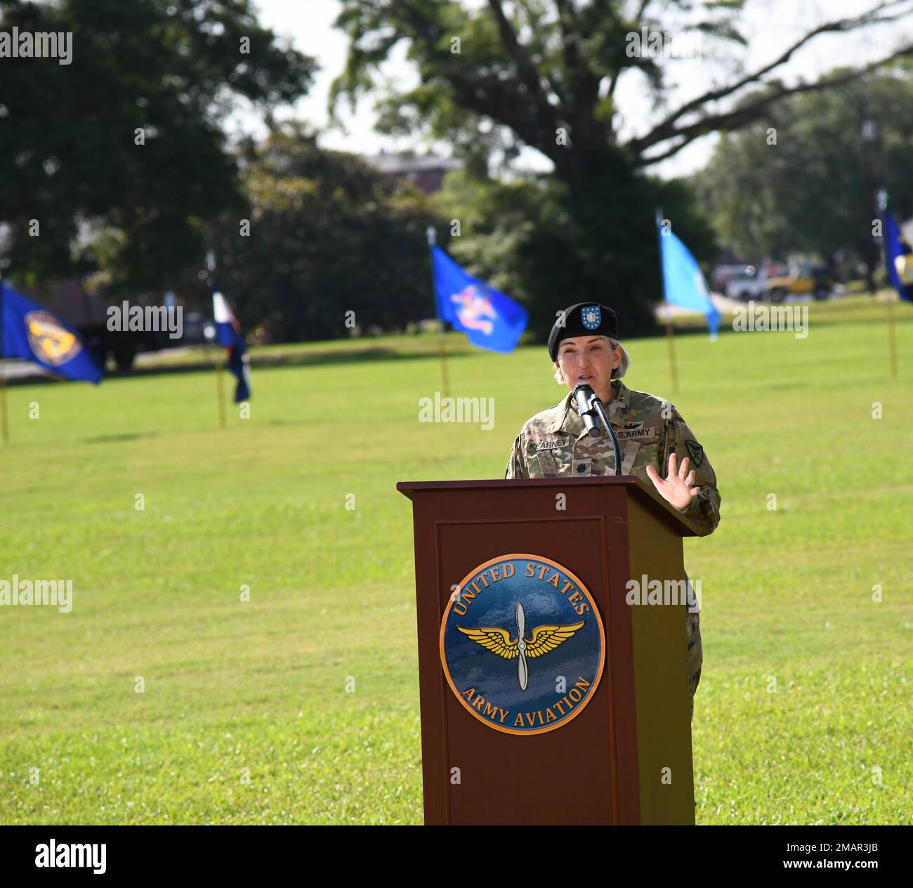 Shell Field Fort Rucker Il tenente colonnello April Kearney, 1st Battalion, comandante dell ...