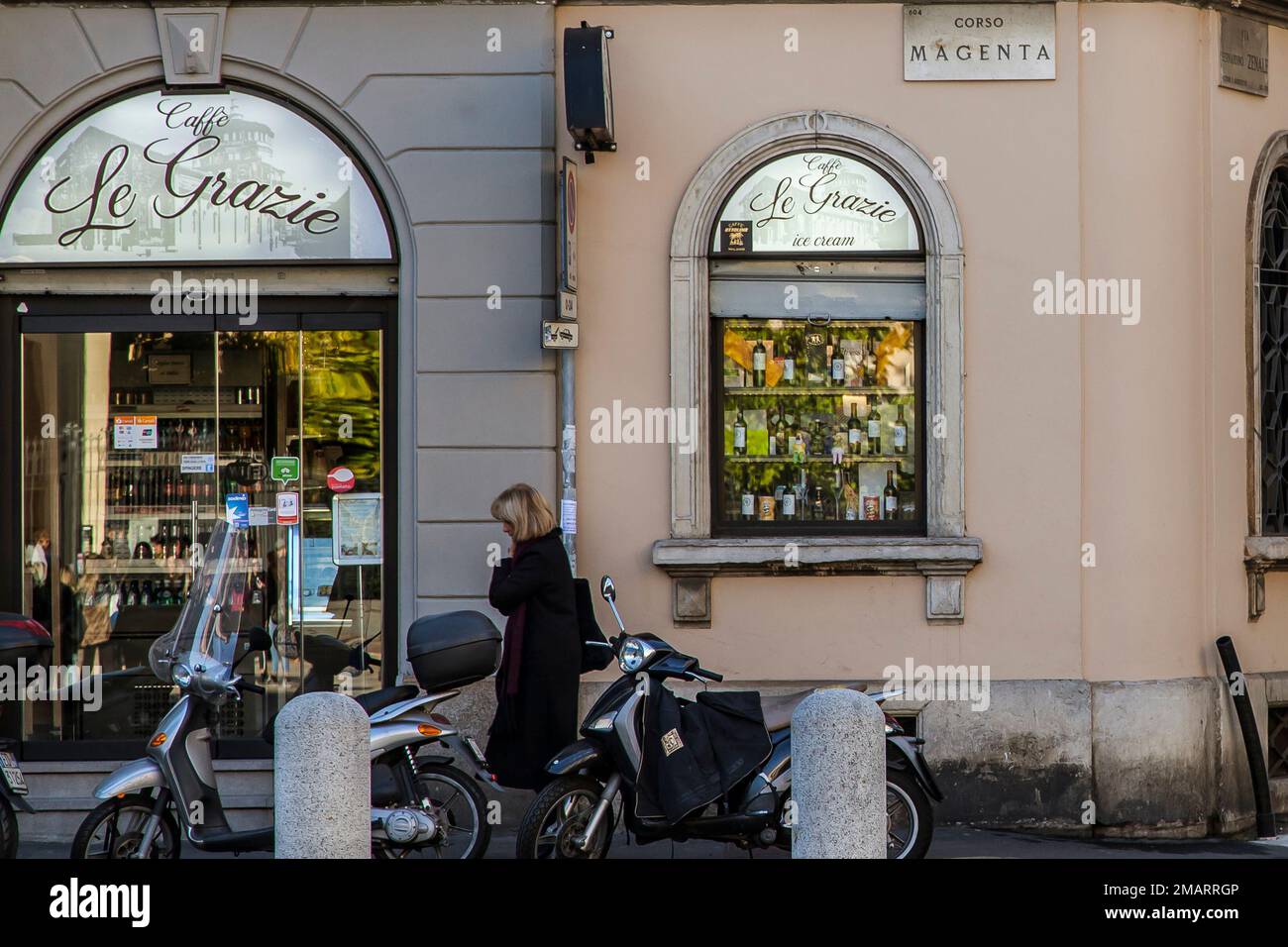 Street scene Piazza Santa Maria delle grazie, vicino all'ultima cena, Milano. Foto Stock