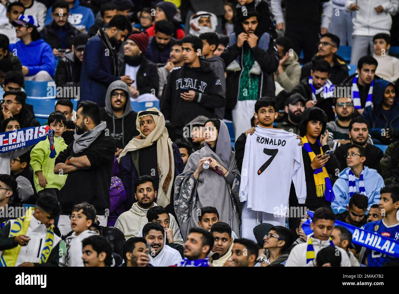 Tifosi e tifosi partecipano alla Riyadh Season Cup, partita di calcio tra il Riyadh All-Stars e Parigi Saint-Germain, allo stadio King Fahd di Riyadh, Regno dell'Arabia Saudita, il 19 gennaio 2023. Foto di Balkis Press/ABACAPRESS.COM Foto Stock