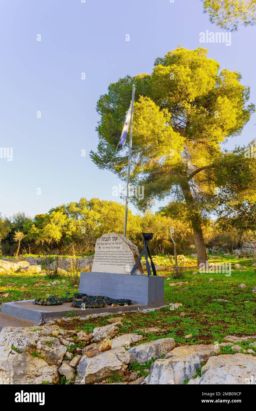 Goren, Israele - 18 gennaio 2023: Vista di un memoriale ai soldati caduti membri delle comunità locali (Maale Yosef), alta Galilea, Israele del Nord Foto Stock