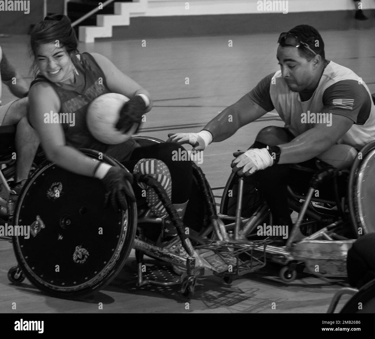 Recuperare i membri del servizio con Wired Warrior Regiment giocare una partita di rugby su sedia a rotelle durante un campo di allenamento a San Antonio, Texas, 10 giugno 2022. Marines ha frequentato il campo per affinare le proprie abilità nel basket su sedia a rotelle, nel rugby su sedia a rotelle e nella pallavolo seduta per prepararsi ai Giochi dei Guerrieri del DoD del 2022. Il DoD Warrior Games è un evento multisport per i membri del servizio feriti, malati e feriti. Foto Stock