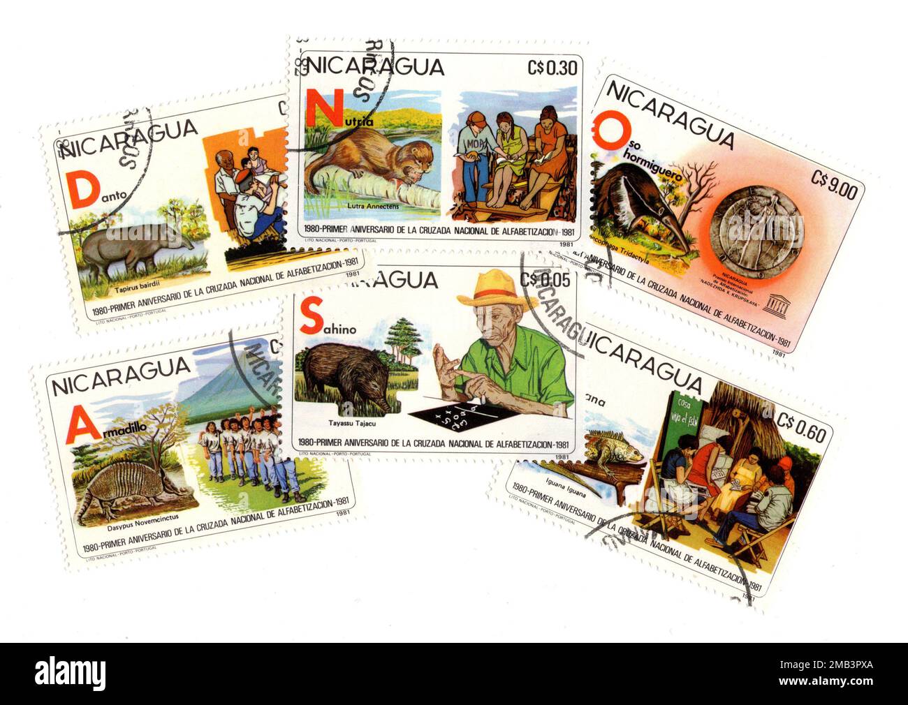 Francobolli vintage del Nicaragua su sfondo bianco. Foto Stock