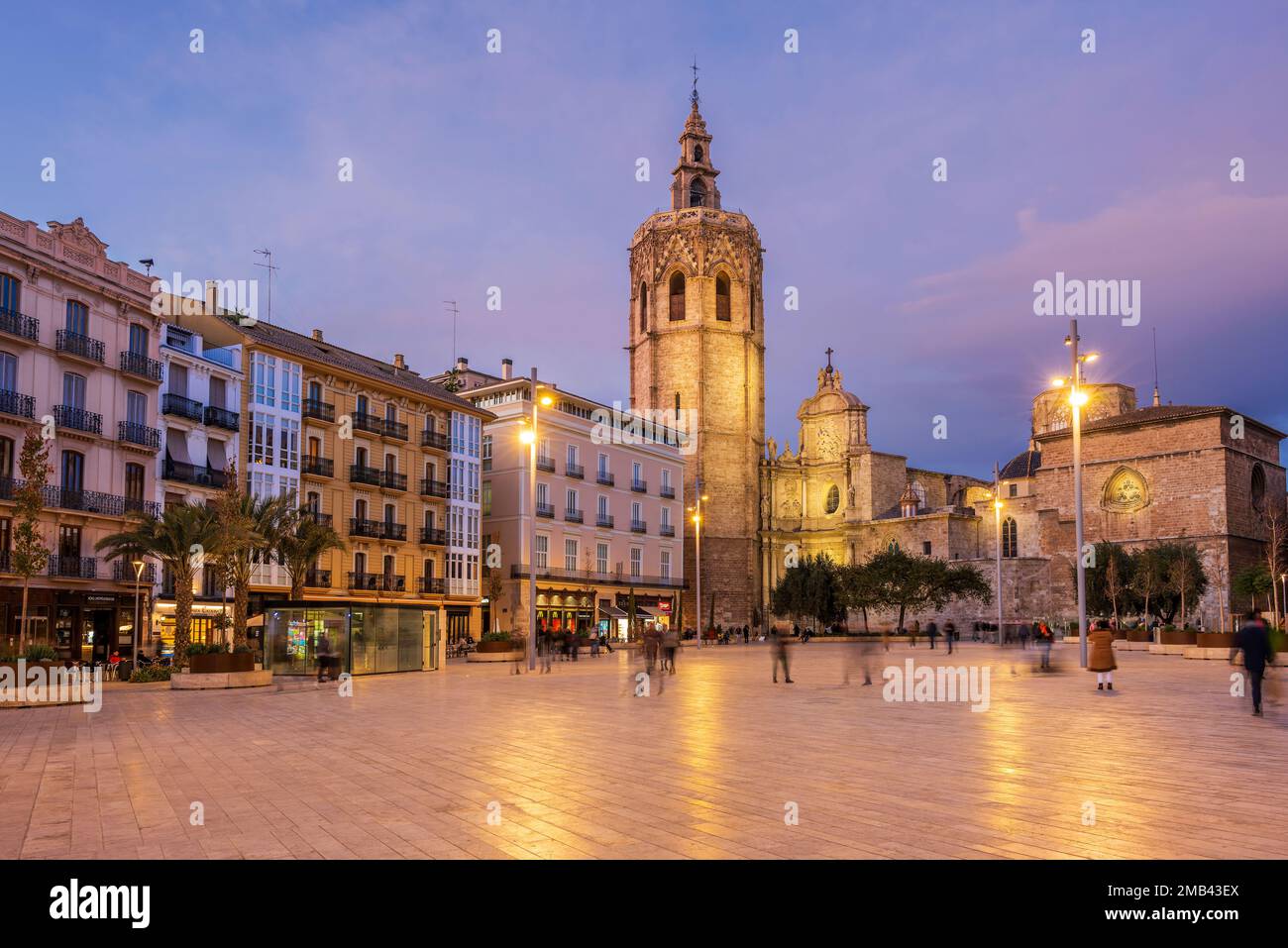 Plaza de la Reina e il campanile di Micalet, Valencia, Spagna Foto Stock