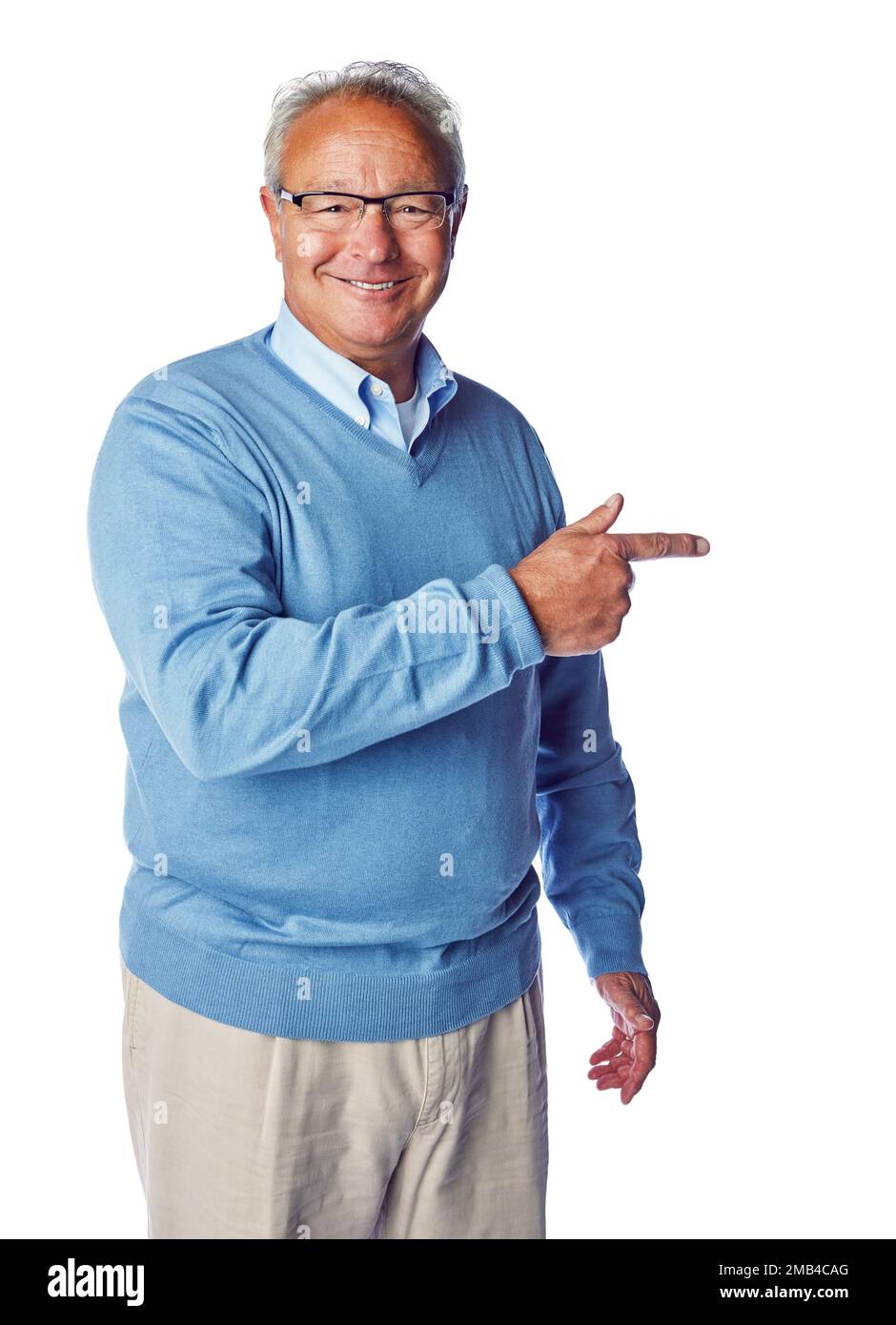 Mock up, ritratto e senior man point a promozione di vendita, regalo di lusso o sconto offerta mockup. Spazio pubblicitario studio, prodotto di marketing Foto Stock