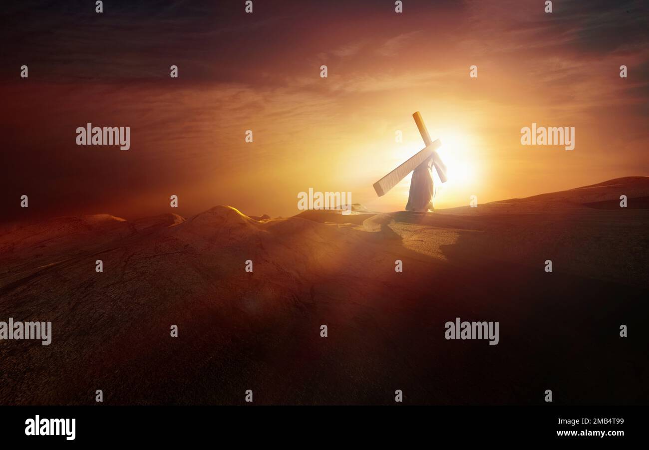 Luce e nuvole su una collina del tramonto e Gesù porta la croce della sofferenza che simboleggia la morte, il sacrificio e la risurrezione Foto Stock